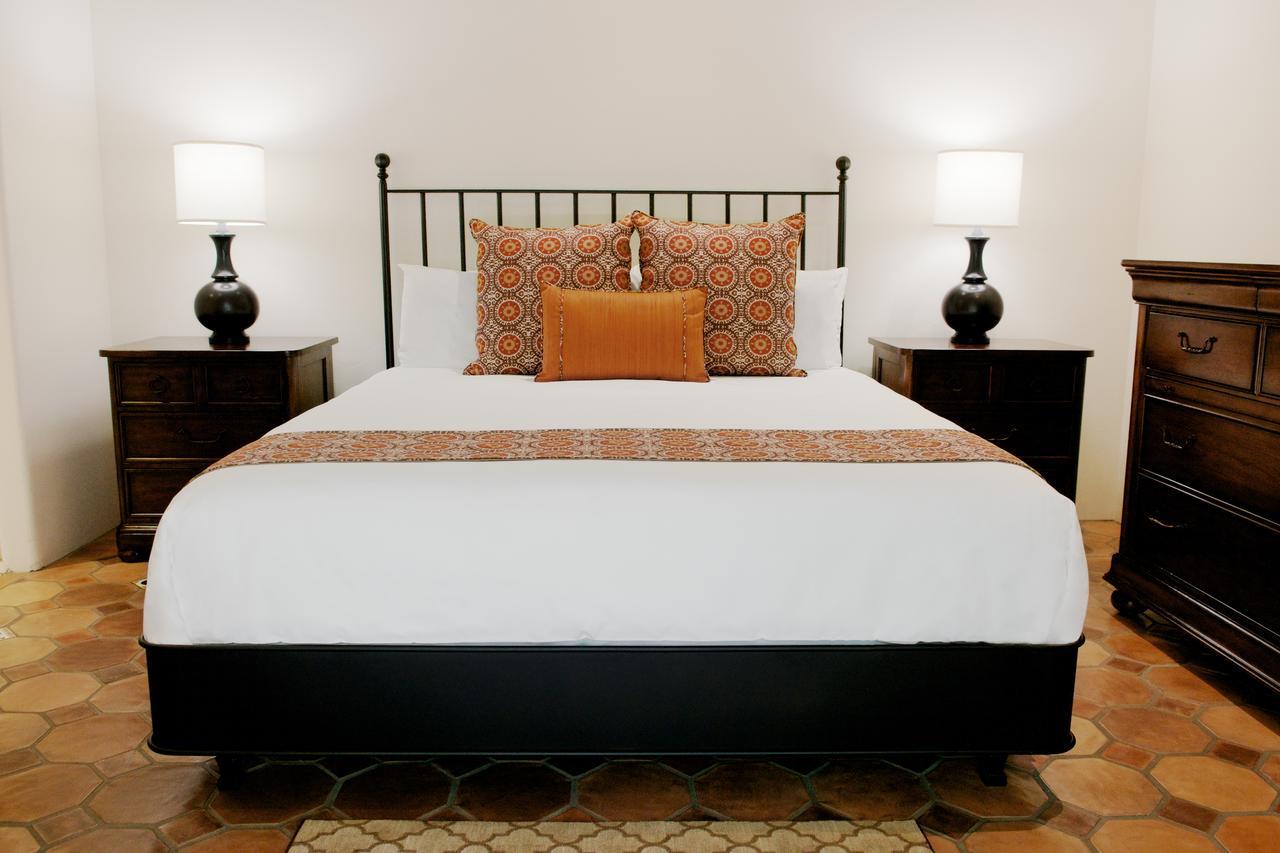 Cypress Inn Carmel-by-the-Sea ภายนอก รูปภาพ