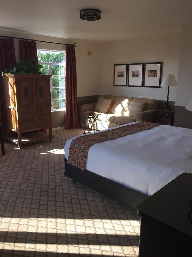 Cypress Inn Carmel-by-the-Sea ภายนอก รูปภาพ