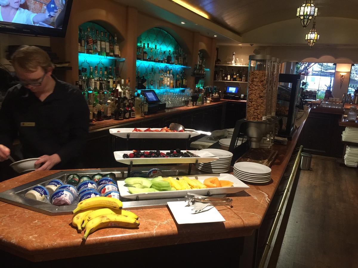 Cypress Inn Carmel-by-the-Sea ภายนอก รูปภาพ