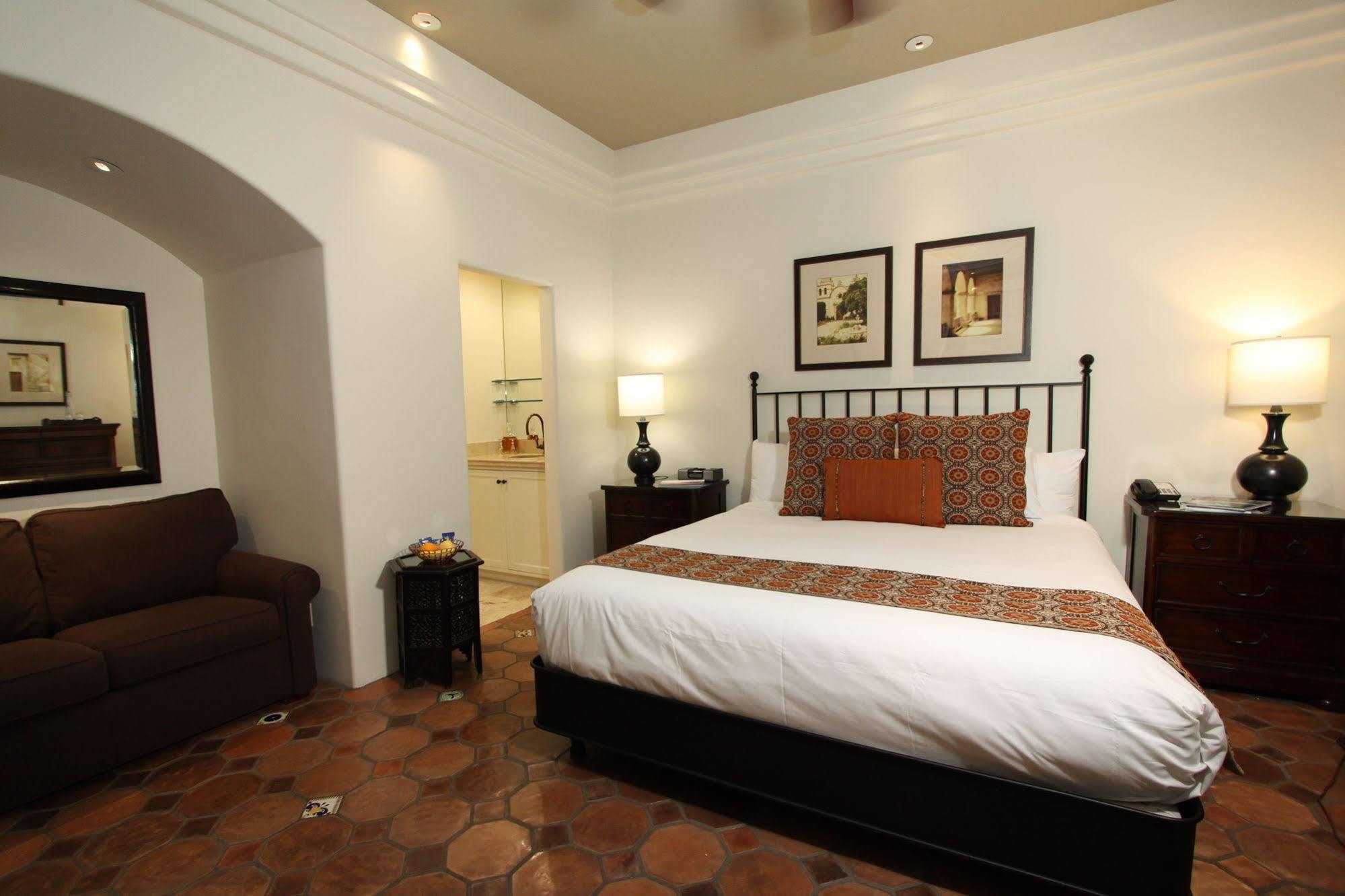 Cypress Inn Carmel-by-the-Sea ภายนอก รูปภาพ